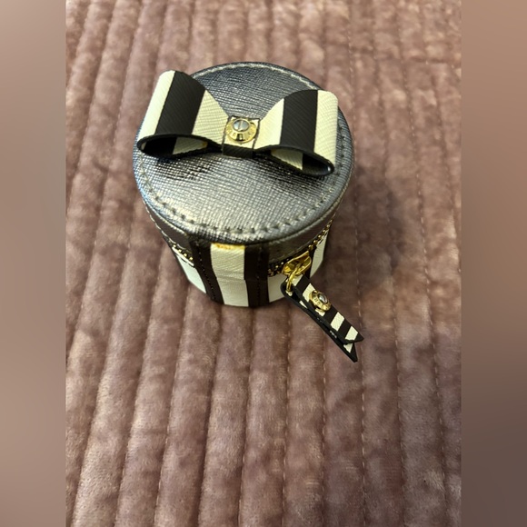 Henri Bendel RARE Striped Ring Box - Picture 4 of 9